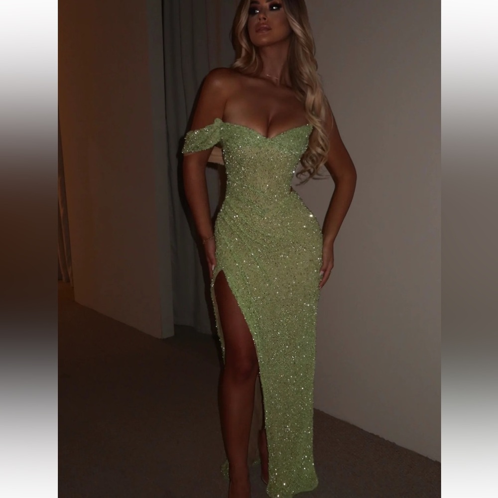 Green custom made sequin maxi dress pageant gown size small Kosovo albina dyla